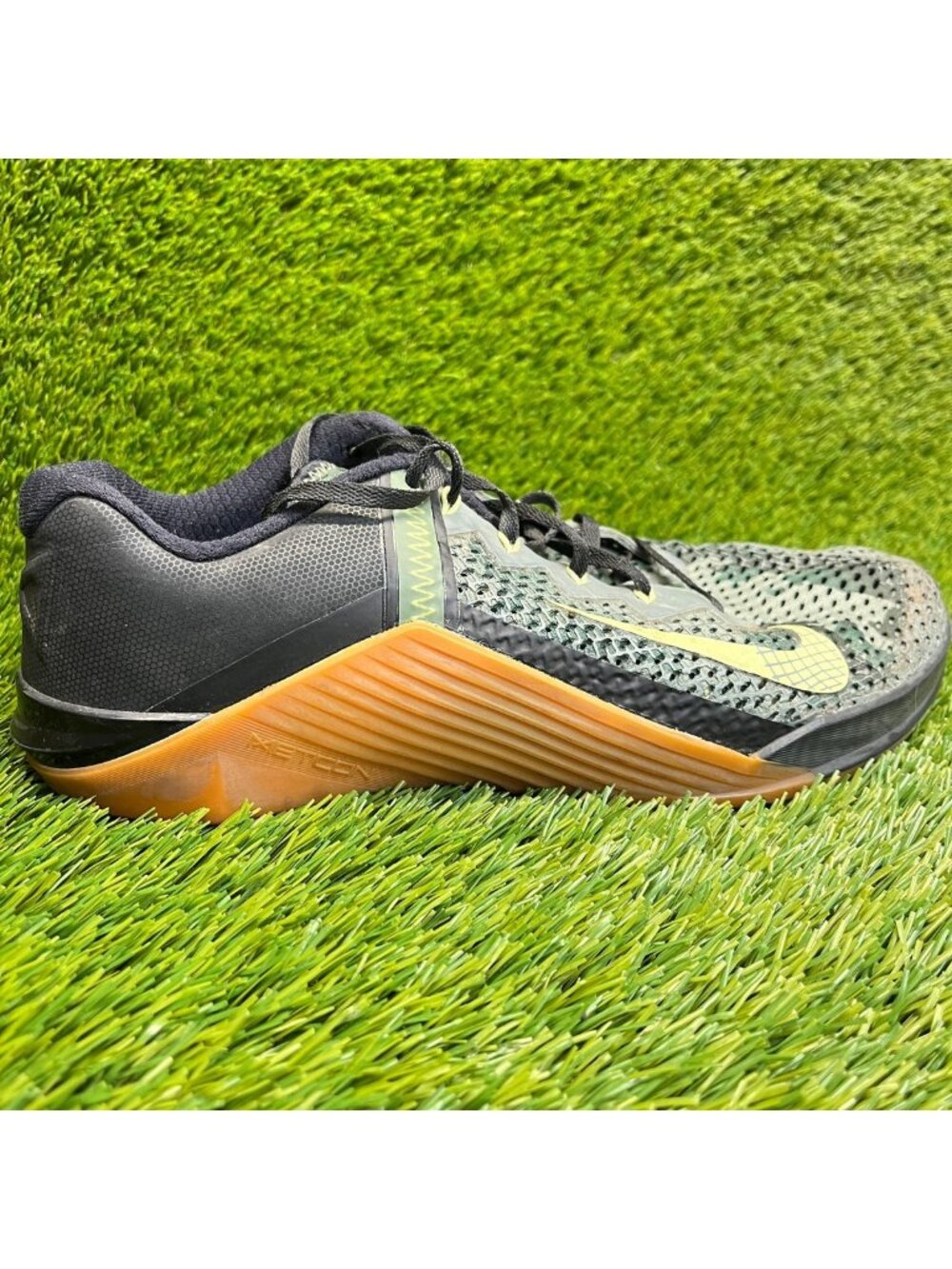 Nike Metcon 6 Mens Size 10 Green Camo Black Gum Athletic Training Shoes Sneakers